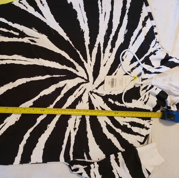 ●SOLD●Fabletics Jasmine Side Slit Pullover 1X - Picture 7 of 16